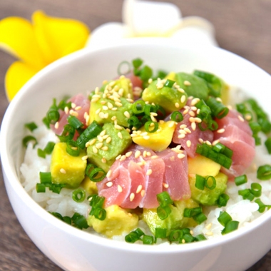 マグロのポキ丼