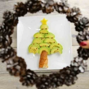 Avocado-Christmas-tree